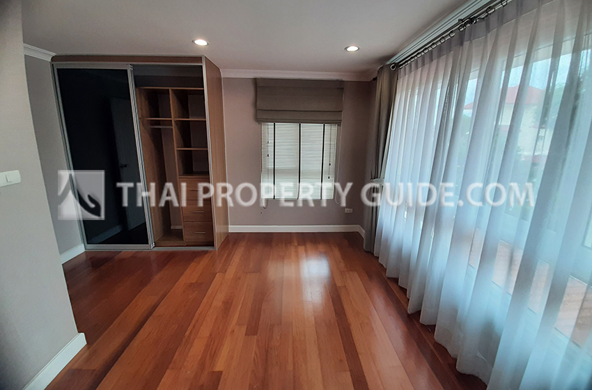 House with Shared Pool in Sukhumvit 